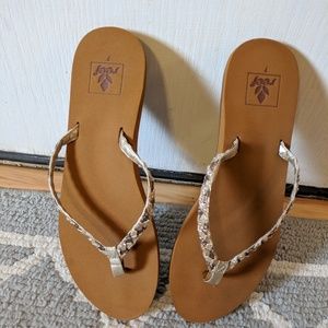 NWOT Reef Flip-flops